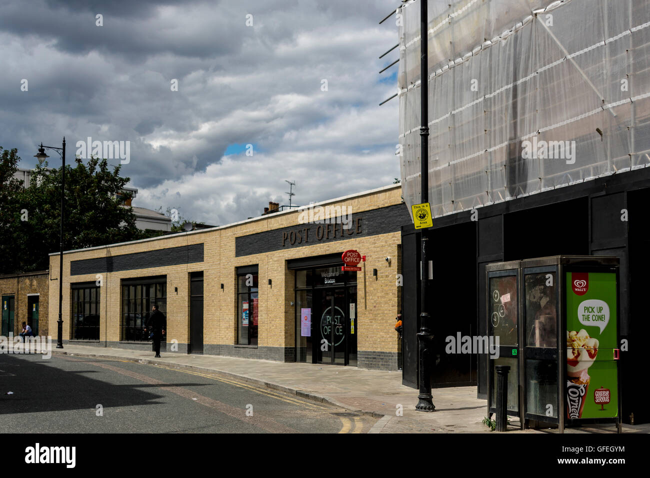 Die neue Post, Ferndale Road, Brixton, London SW9 – eröffnet Juli 2016 auf dem Gelände der alten Feuerwache Stockfoto