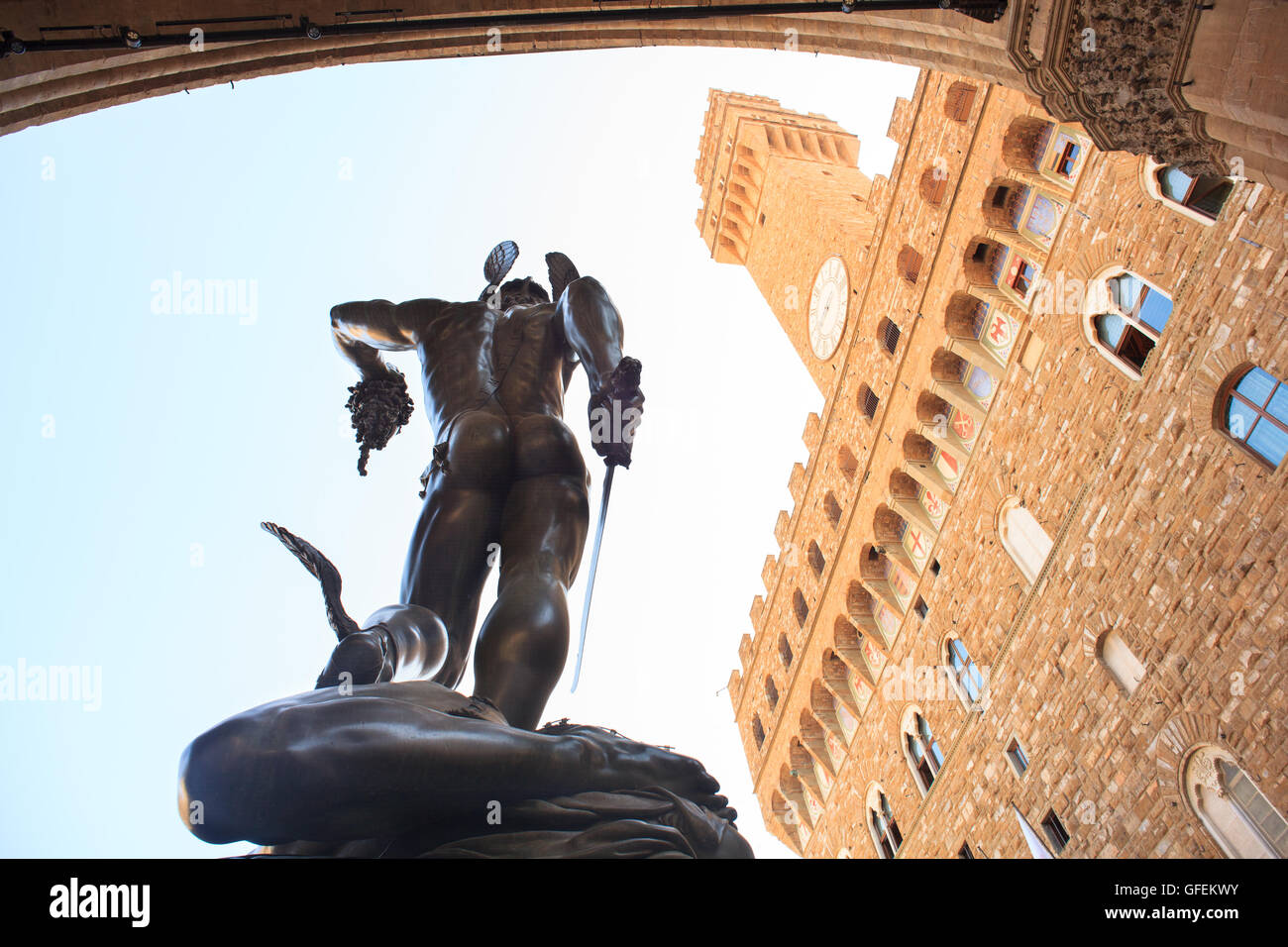 Blick auf den Perseus mit der Kopf der Medusa, Bronze-Skulptur von Benvenuto Cellini Stockfoto