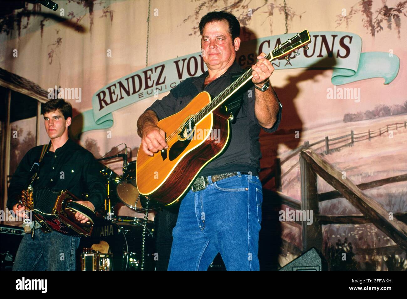 Band spielt cajun musik musiker Fotos und Bildmaterial in hoher