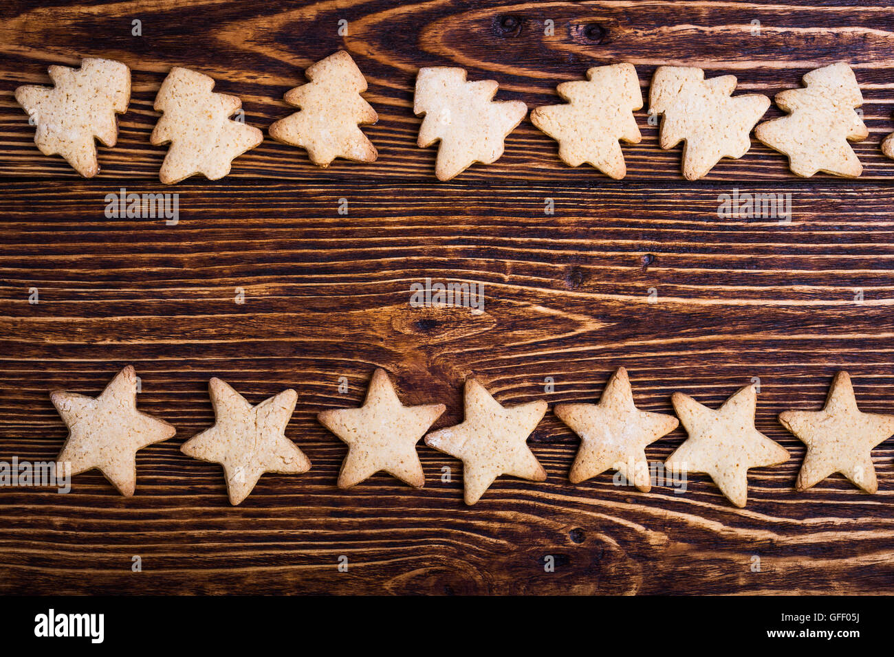 Xmas Urlaub Hintergrund mit Christamas Baum und Stern geformt Cookies, Ansicht von oben Stockfoto