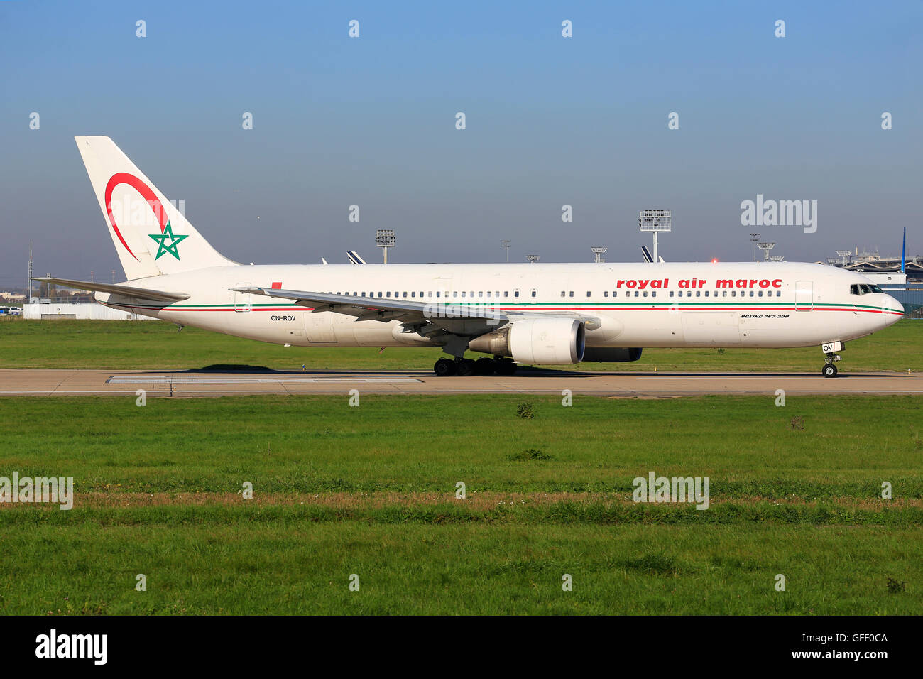 Paris/Frankreich 9. Oktober 2015: Boeing 767 der Roayal Air Maroc am Flughafen in Paris. Stockfoto