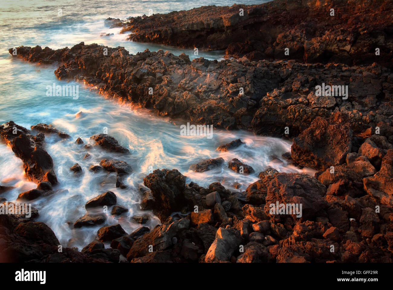 Felsenküste im Bereich Hapuna. Hawaii, Insel Stockfoto