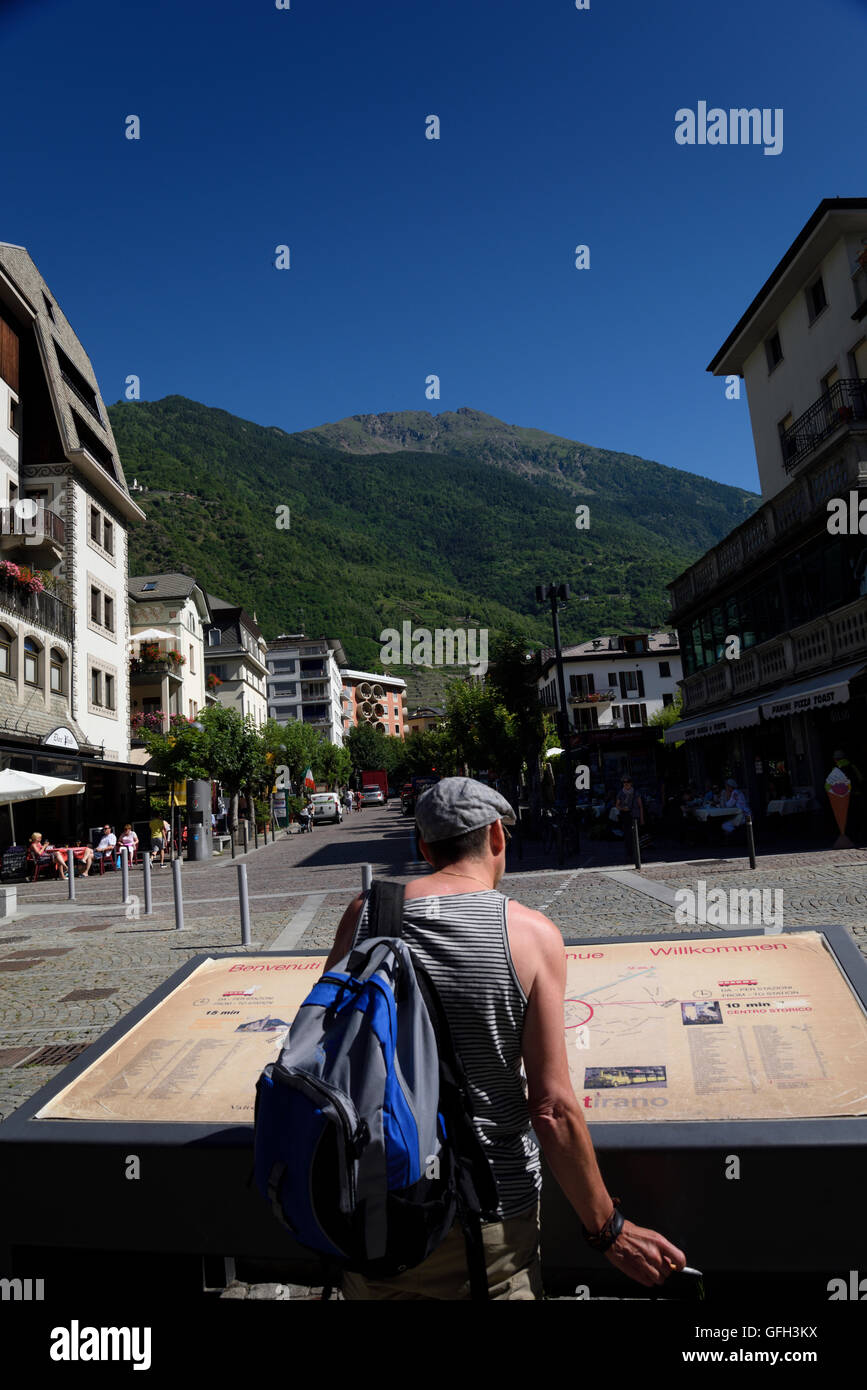 Tirano Stadtzentrum mit Sightseeing Parteien Stockfoto