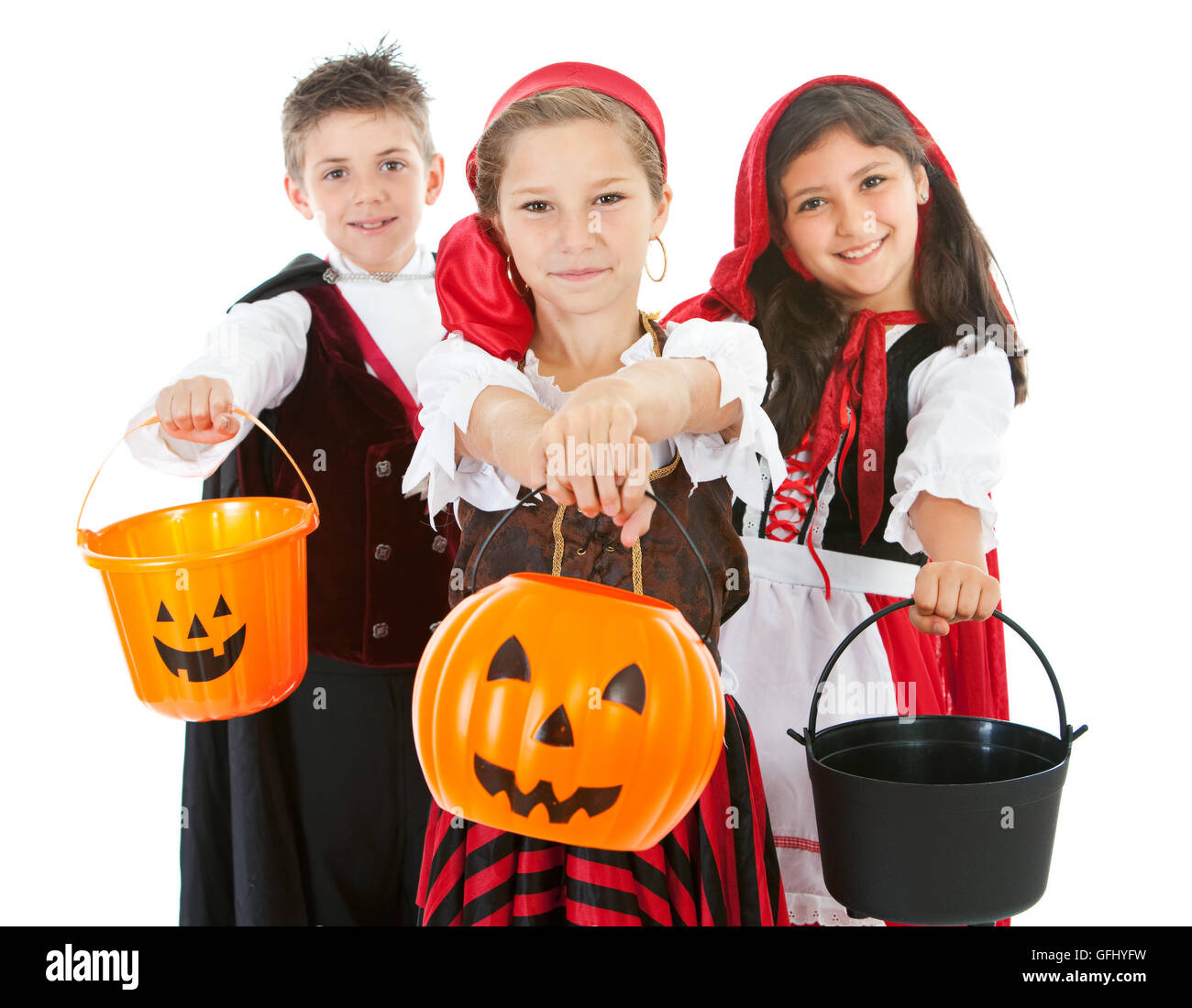Halloween-Serie mit niedlichen Kinder verkleidet als Dracula, ein Pirat und Little Red Riding Hood.  Isoliert auf weiss. Stockfoto