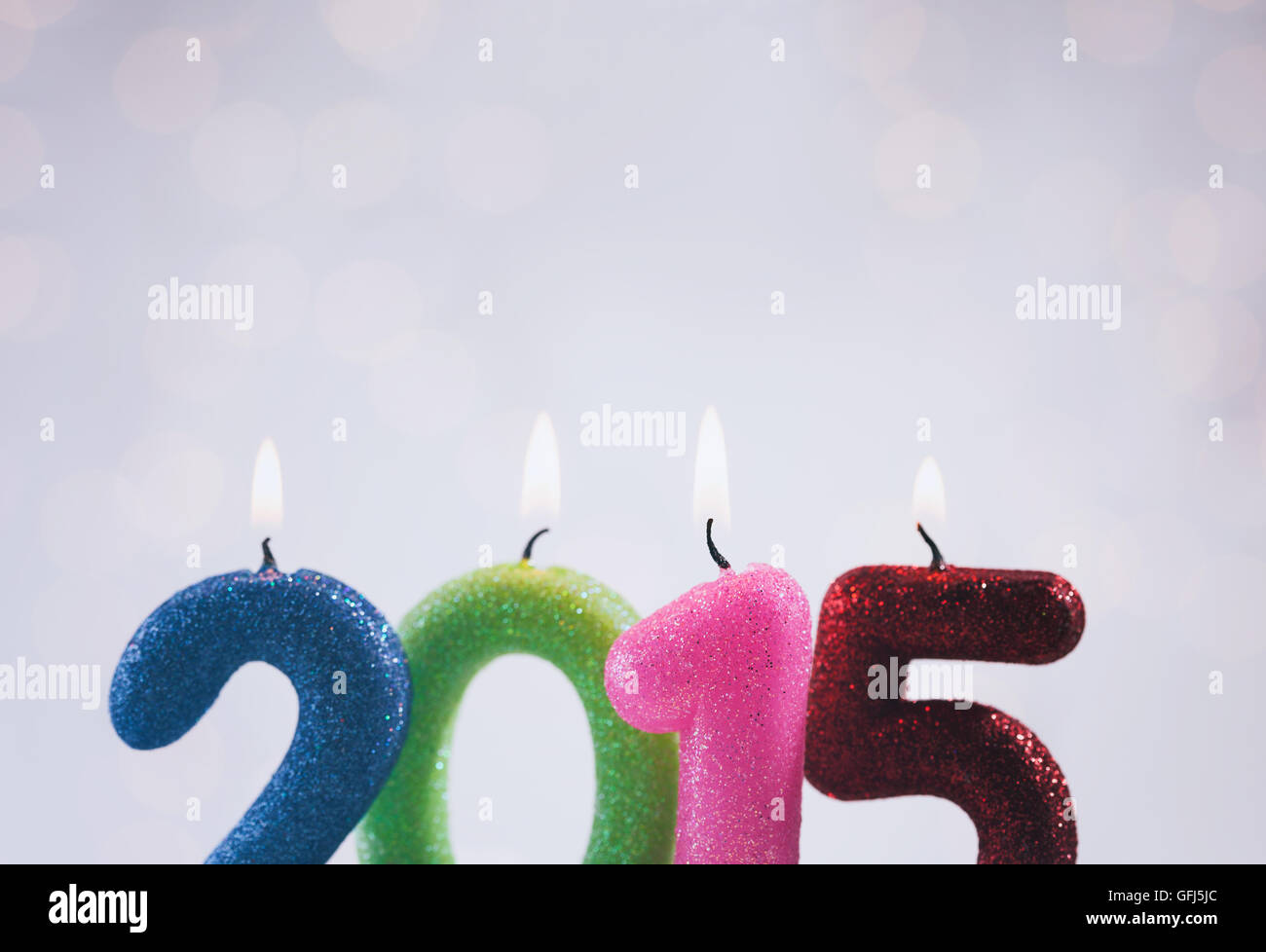 Kerzen für 2015 vor einem hellen Hintergrund. Stockfoto