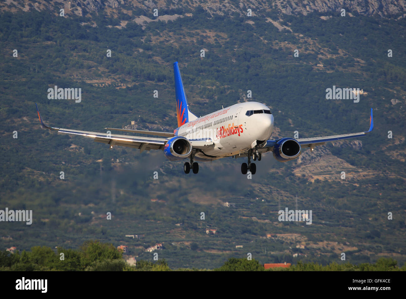 Split/Kroatien 22. Juli 2014: JET2 mit Boeing 737 in Split Flughafen Stockfoto