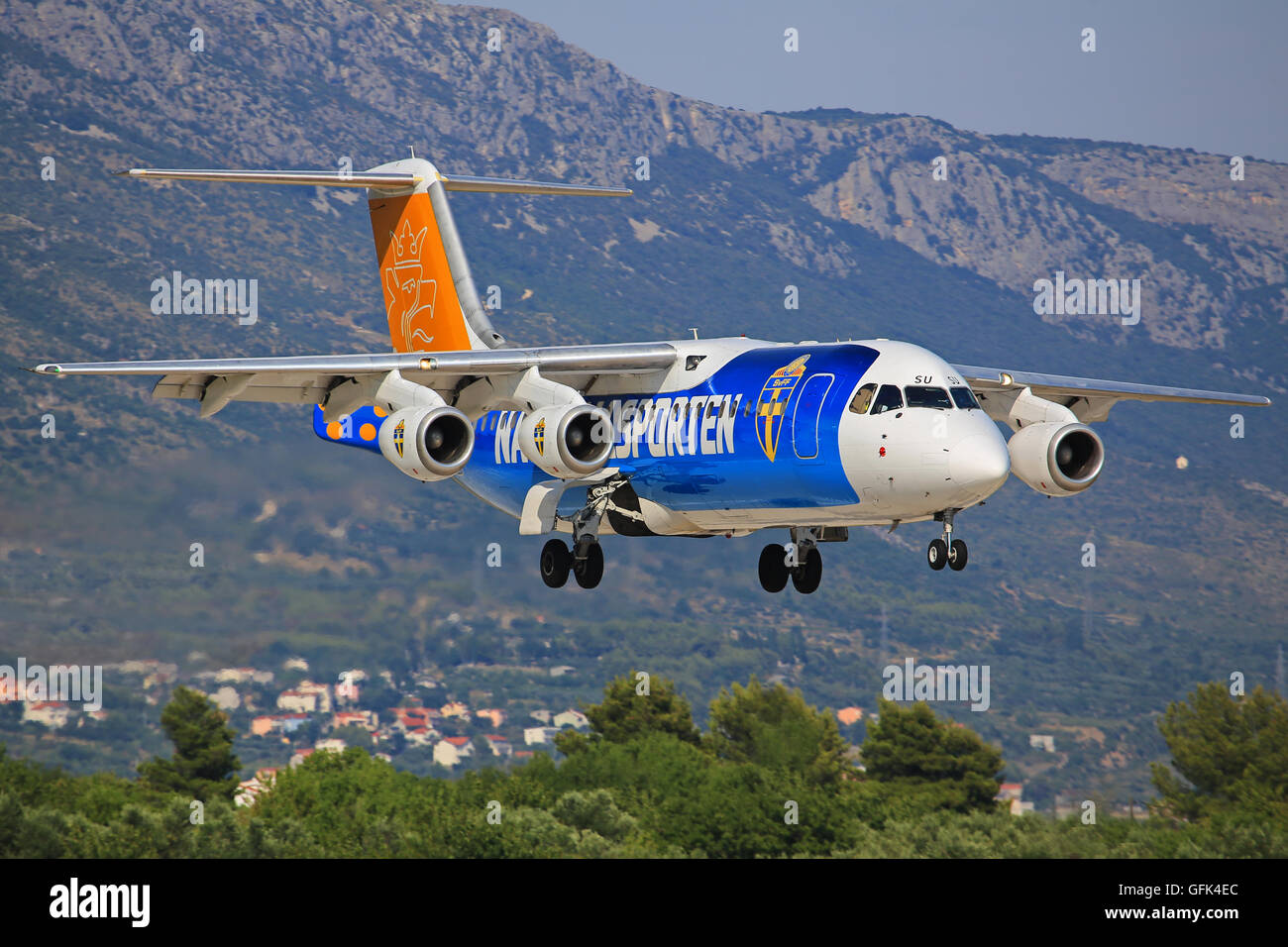 Split/Kroatien 12. Juli 2015: Malmö Aviation British Aerospace Avro 146-RJ100 auf kurze Finale Splt Stockfoto