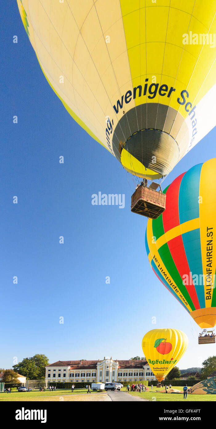 Stubenberg: Start Heißluftballons auf Schloß Schielleiten, Luftballon, Österreich, Steiermark, Steiermark, Steirisches Thermenland - O Stockfoto