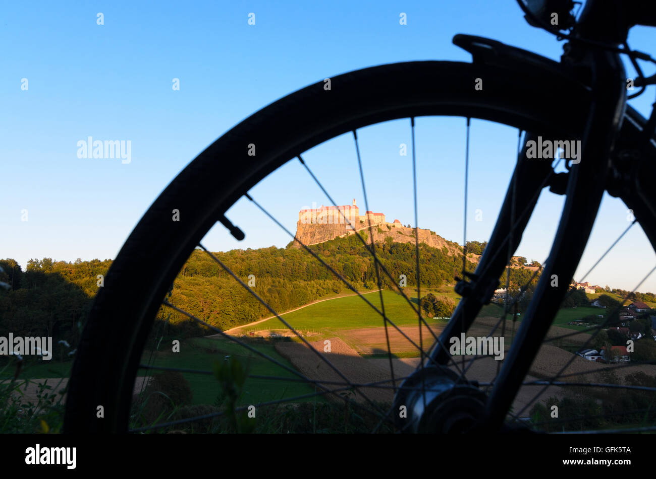Riegersburg: Burg Riegersburg Fahrrad, Österreich, Steiermark, Steiermark, Steirisches Thermenland - Oststeiermark Stockfoto