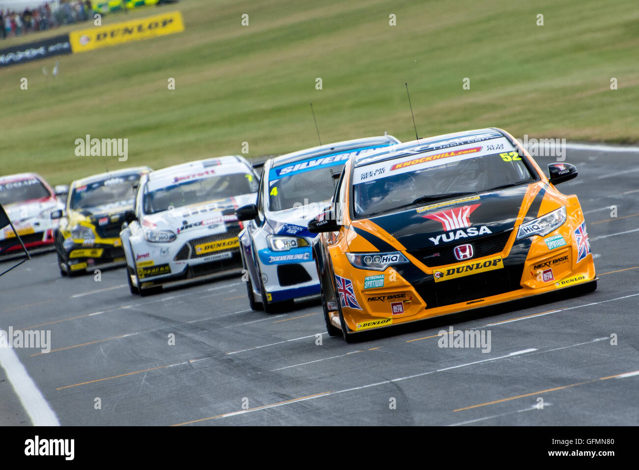 Norwich, Norfolk, Großbritannien. 31. Juli 2016. BTCC Rennfahrer Gordon Shedden und Halfords Yuasa Racing fährt während der Dunlop MSA British Touring Car Championship in Snetterton Circuit Credit: Gergo Toth/Alamy Live News Stockfoto