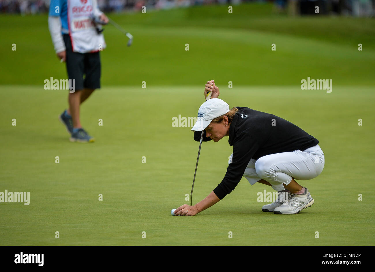 Woburn Golf Course, Milton Keynes, UK. 31. Juli 2016. Ricoh Womens Open Golf, letzte Runde. Catriona Matthew (Schottland) reiht sich ihr Putt am 18. Bildnachweis: Aktion Plus Sport/Alamy Live-Nachrichten Stockfoto