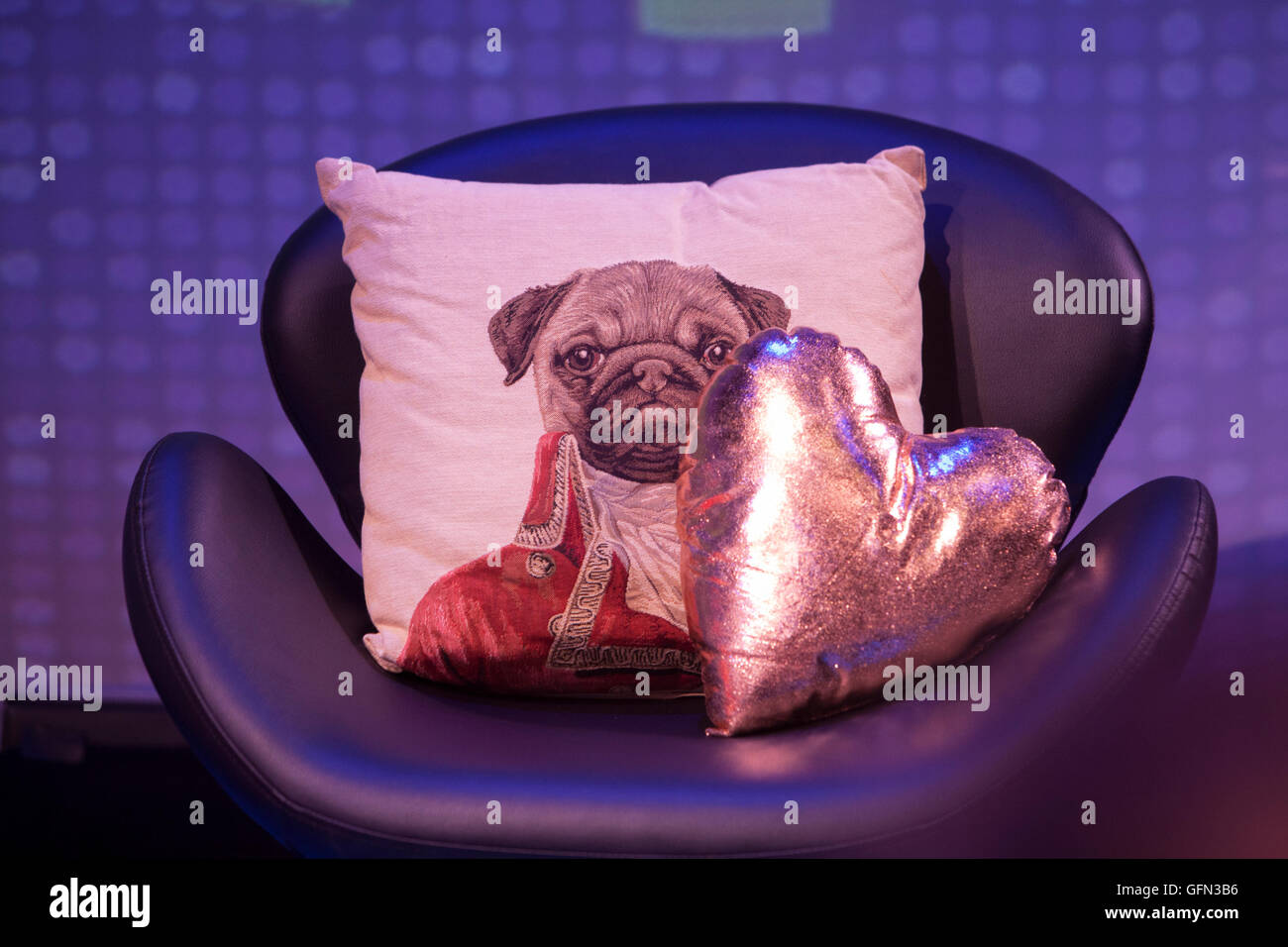 Edinburgh, UK. 1. August. Drücken Sie rufen in Traverse Theatre Edinburgh Edinburgh Fringe Festival anwesend In Treue. 2016. Pako Mera/Alamy Live-Nachrichten Stockfoto