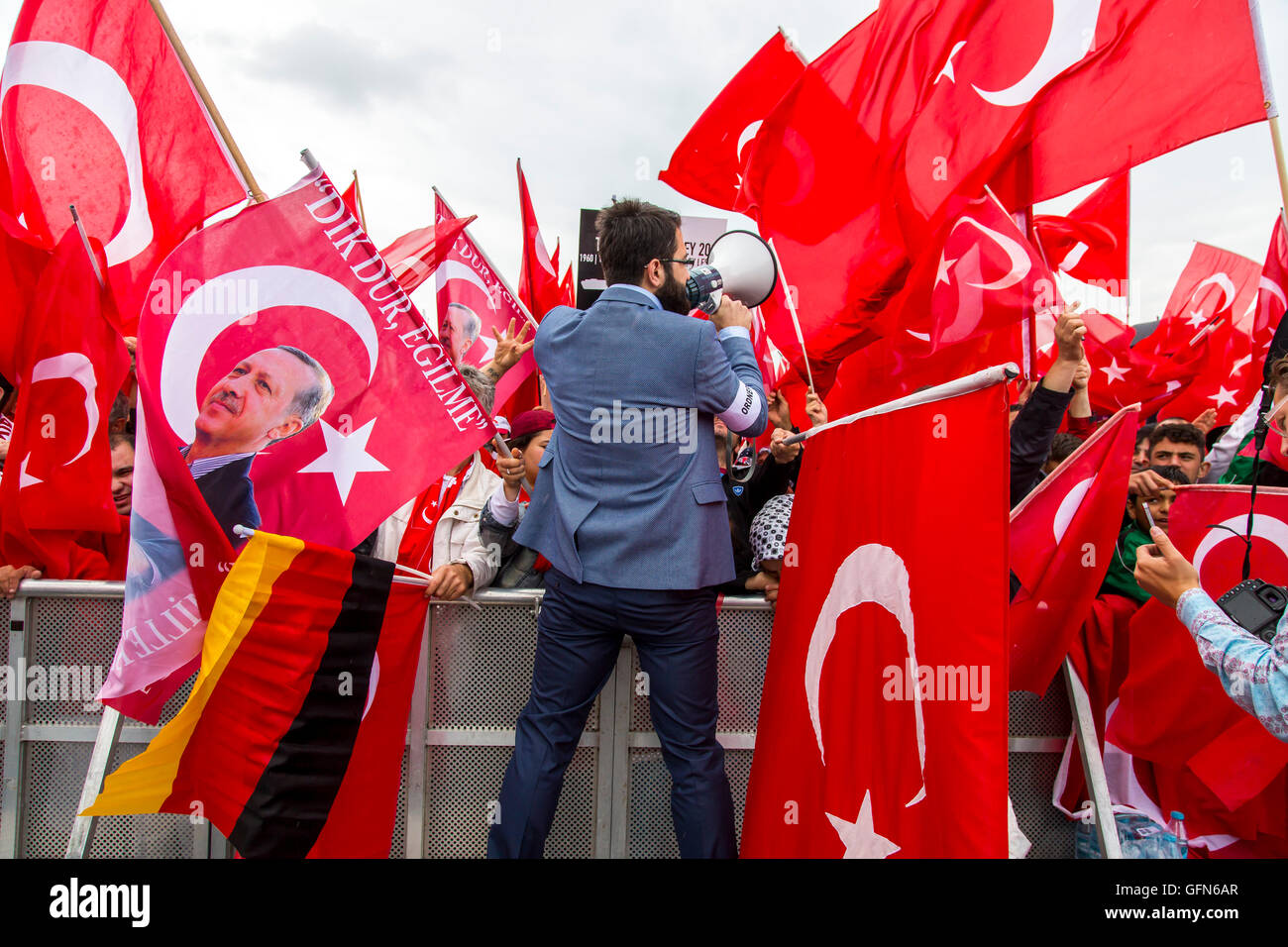 Demonstration, Kundgebung von Türken in Köln, gegen den Putschversuch in der Türkei und der für den türkischen Präsidenten Recep Erdogan, Stockfoto