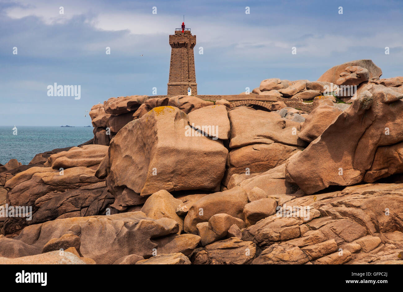 Ploumanach Leuchtturm. Perros-Guirec, Bretagne, Frankreich Stockfoto
