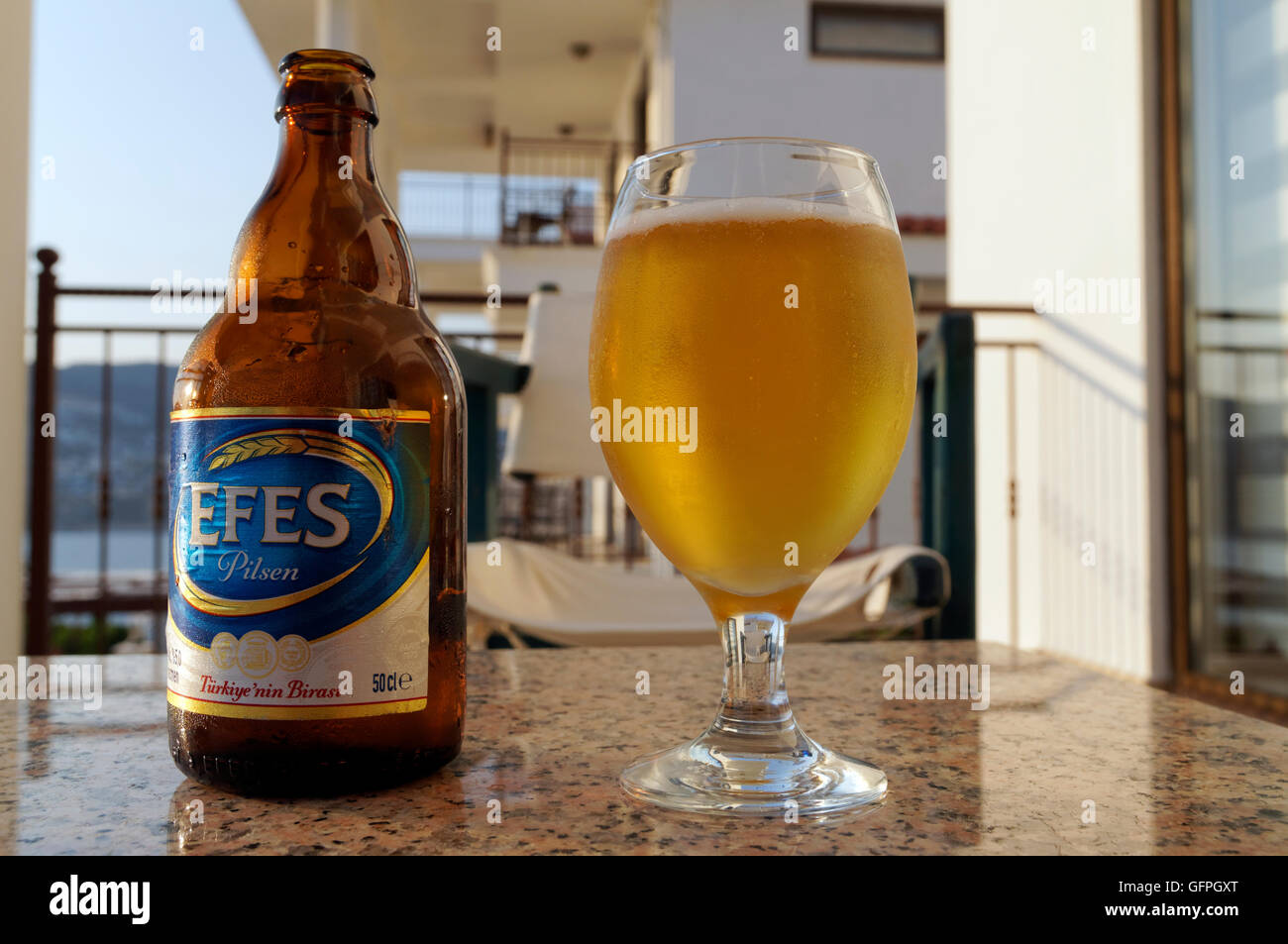 Efes pilsen bier Fotos und Bildmaterial in hoher Auflösung Alamy
