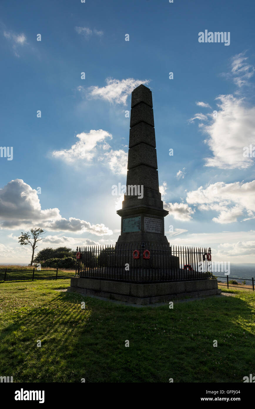 Weltkrieg ein Kriegerdenkmal am Werneth Low Landschaftspark über Hyde in Greater Manchester. Stockfoto
