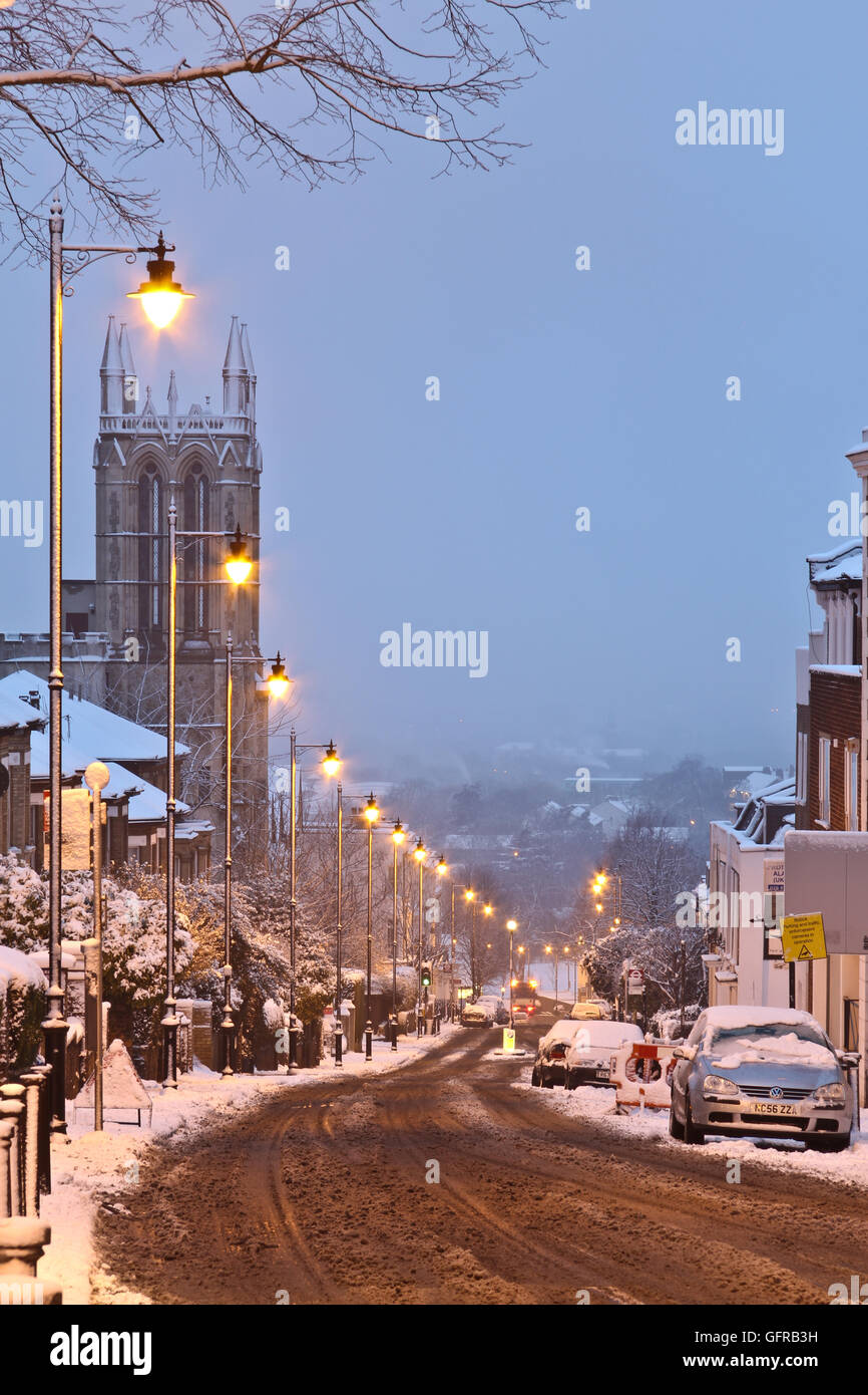 Gipsy-Hügel-Stadt-Straße im Schnee, London Stockfoto