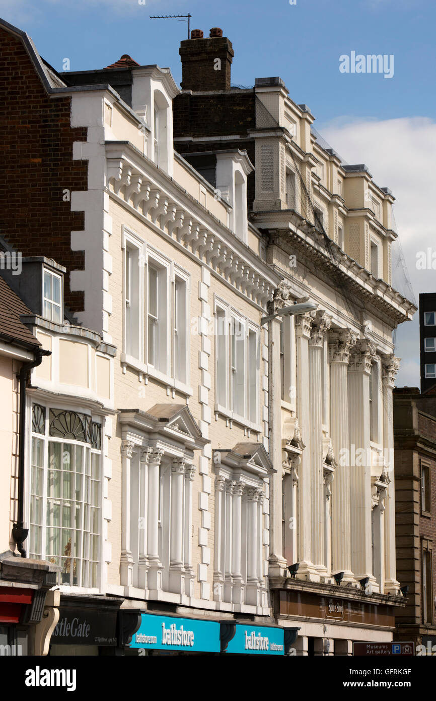 Großbritannien, England, Bedfordshire, Bedford, High Street, Gebäuden aus dem 19. Jahrhundert Stockfoto