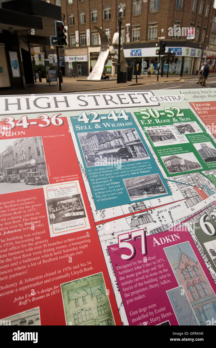 Großbritannien, England, Bedfordshire, Bedford, High Street, Infotafel erklären alten Architektur Stockfoto