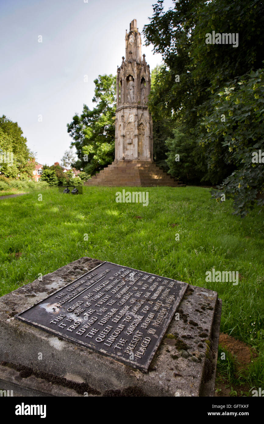 Großbritannien, England, Northamptonshire, Northampton, Hardingstone, Eleanor Cross zum Gedenken an Durchgang von König Edward i. Frau Beerdigung Stockfoto