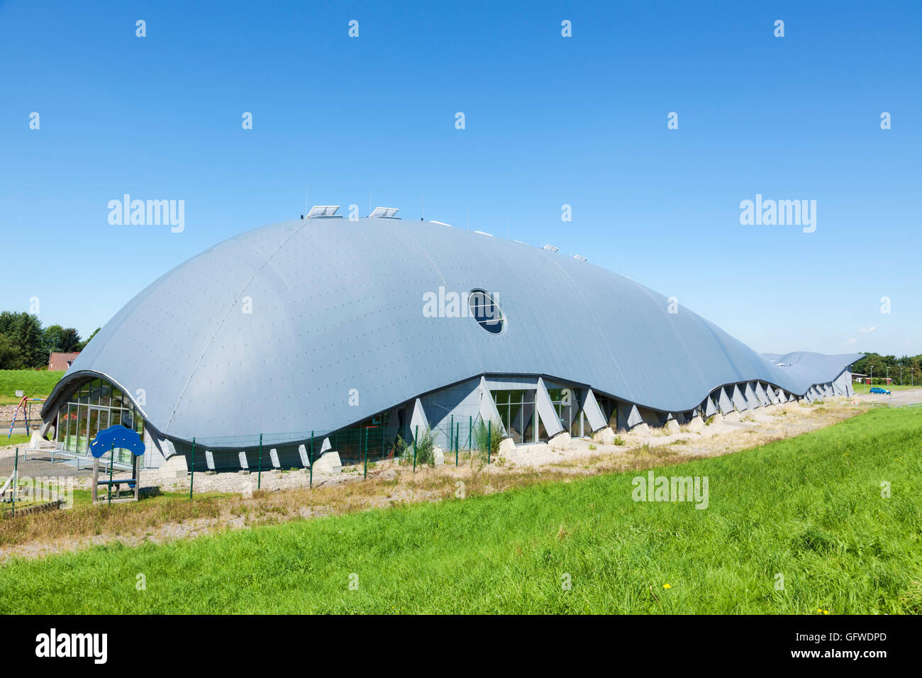 Wal-förmigen indoor-Spielplatz in Friedrichskoog, Deutschland Stockfoto