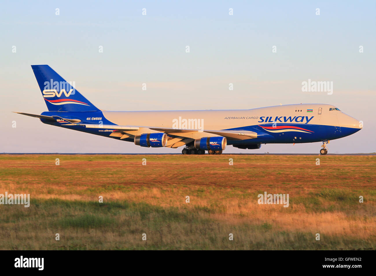 Hahn/Deutschland 12., 2012: Boeing 747 von Silkway Airline Cargo am Flughafen Hahn. Stockfoto