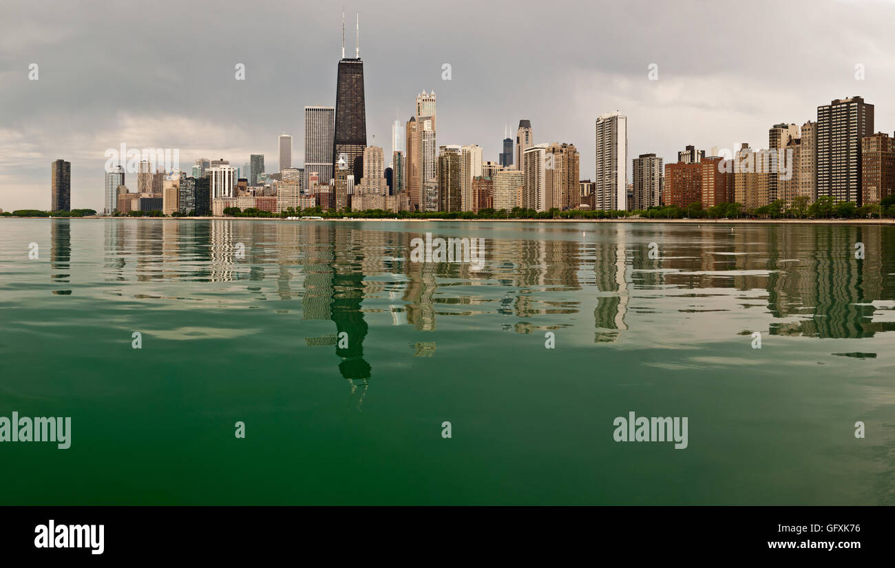 Skyline von Chicago. Chicago Lakefront im Morgenlicht. Panorama-Blick. Stockfoto
