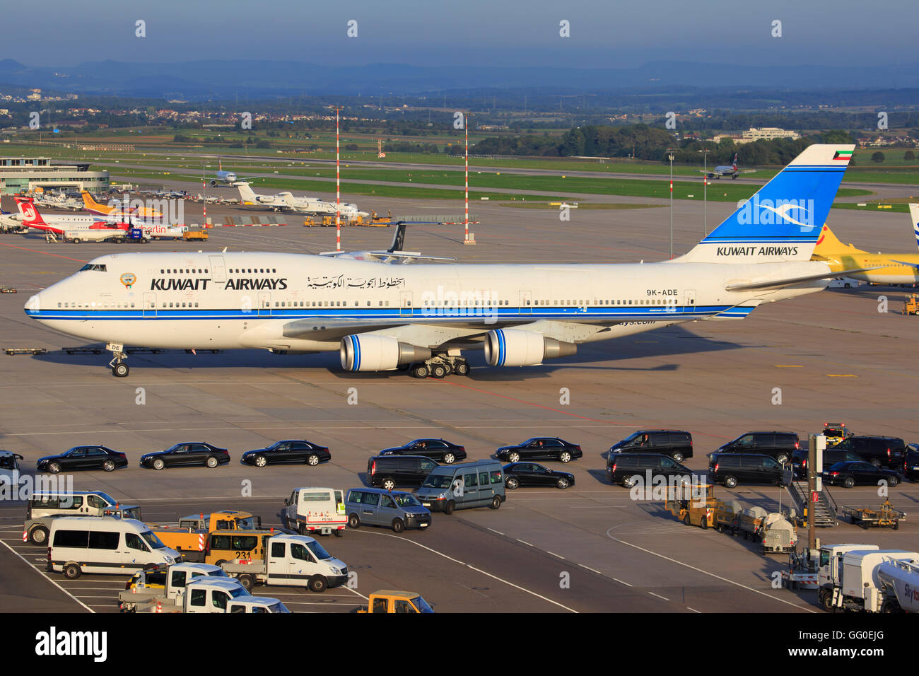 Stuttgart/Deutschland 9. Juni 2015: Boeing 747 von Kuwait Regierung am Stuttgarter Flughafen Stockfoto