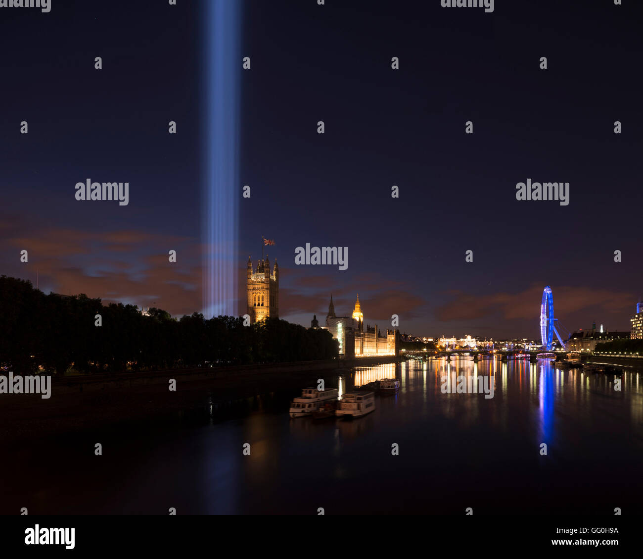 Blick vom Lambeth Bridge zeigt, Houses of Parliament. Spektren London, London, Vereinigtes Königreich. Architekt: Ryoji Ikeda, 2014. Stockfoto