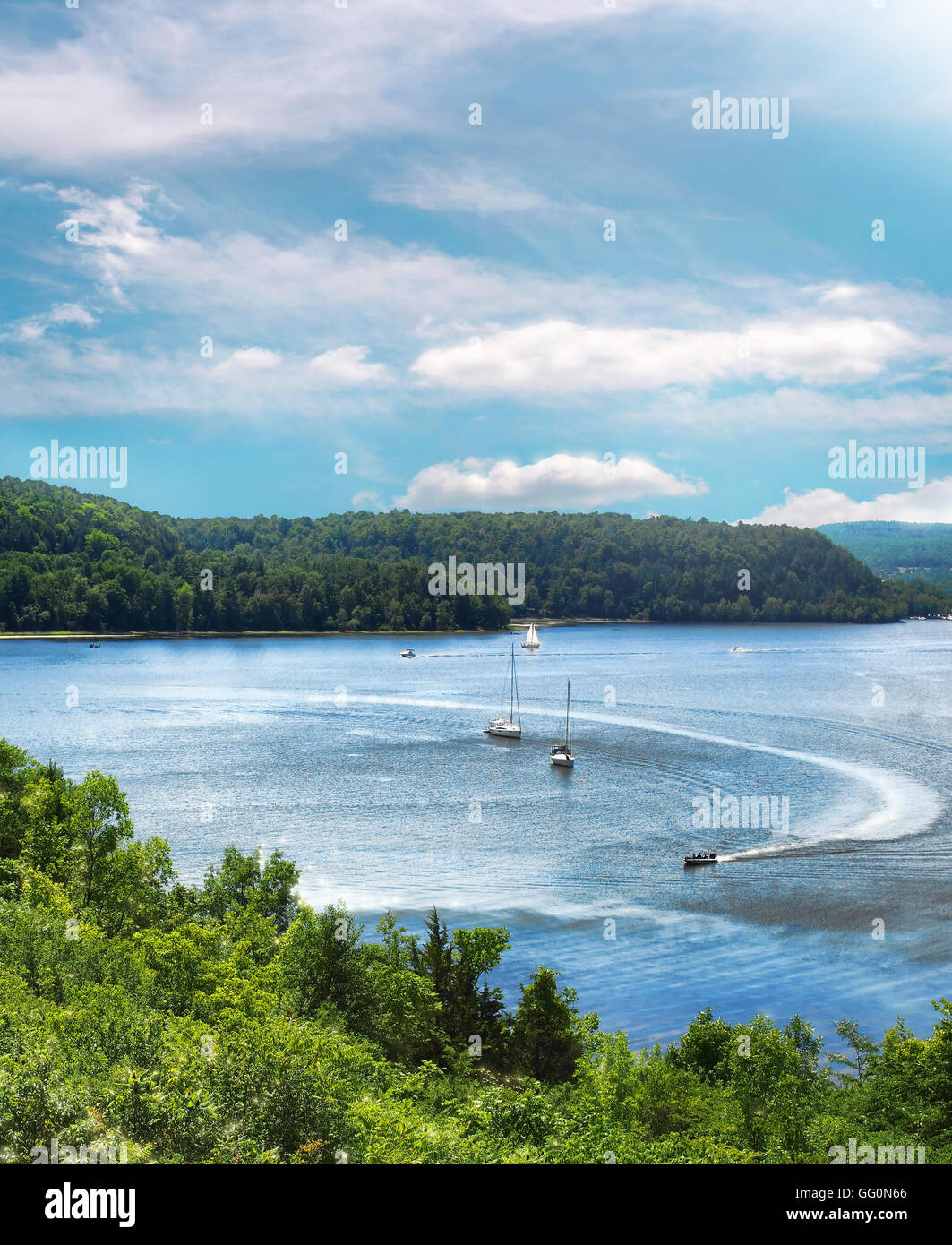 Lake Champlain an einem schönen Sommertag Stockfoto