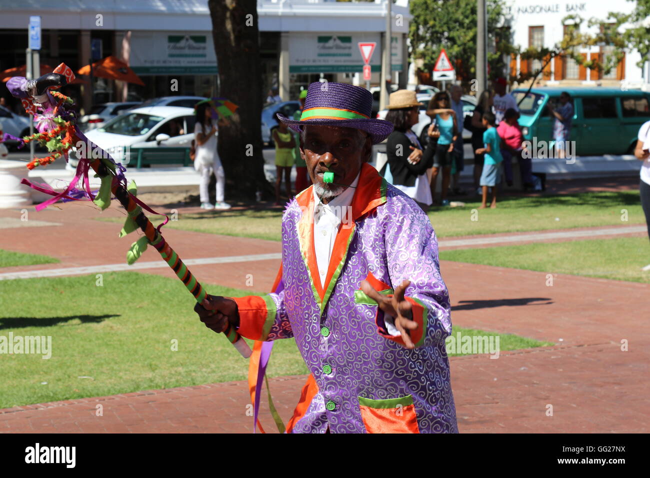 Eine südafrikanische Mann in ein schickes Outfit bei der 2016 Stellenbosch Wein-parade Stockfoto Eine südafrikanische Mann in ein schickes Outfit bei der 2016 Stellenbosch Wein-parade Stockfoto