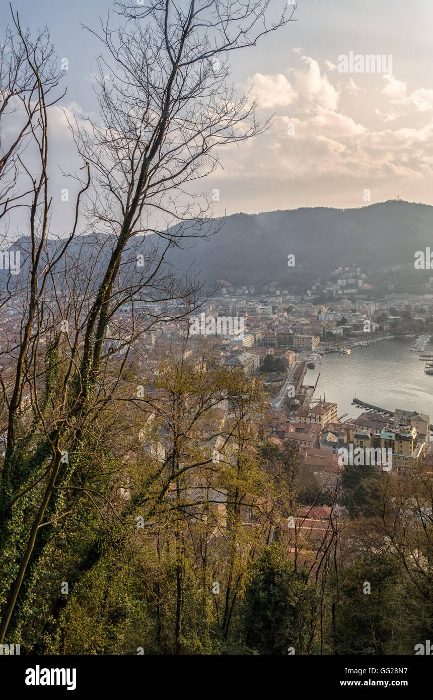 Blick auf die alte Stadt von Como in Italien Stockfoto