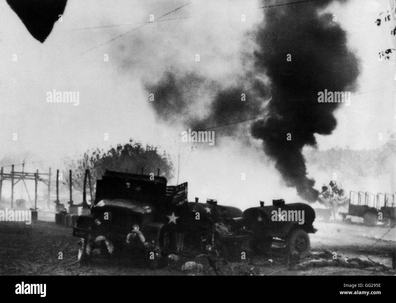 Amerikanische Trucks bombardiert 1960er Jahren Vietnamkrieg Vietnam Information Center Stockfoto