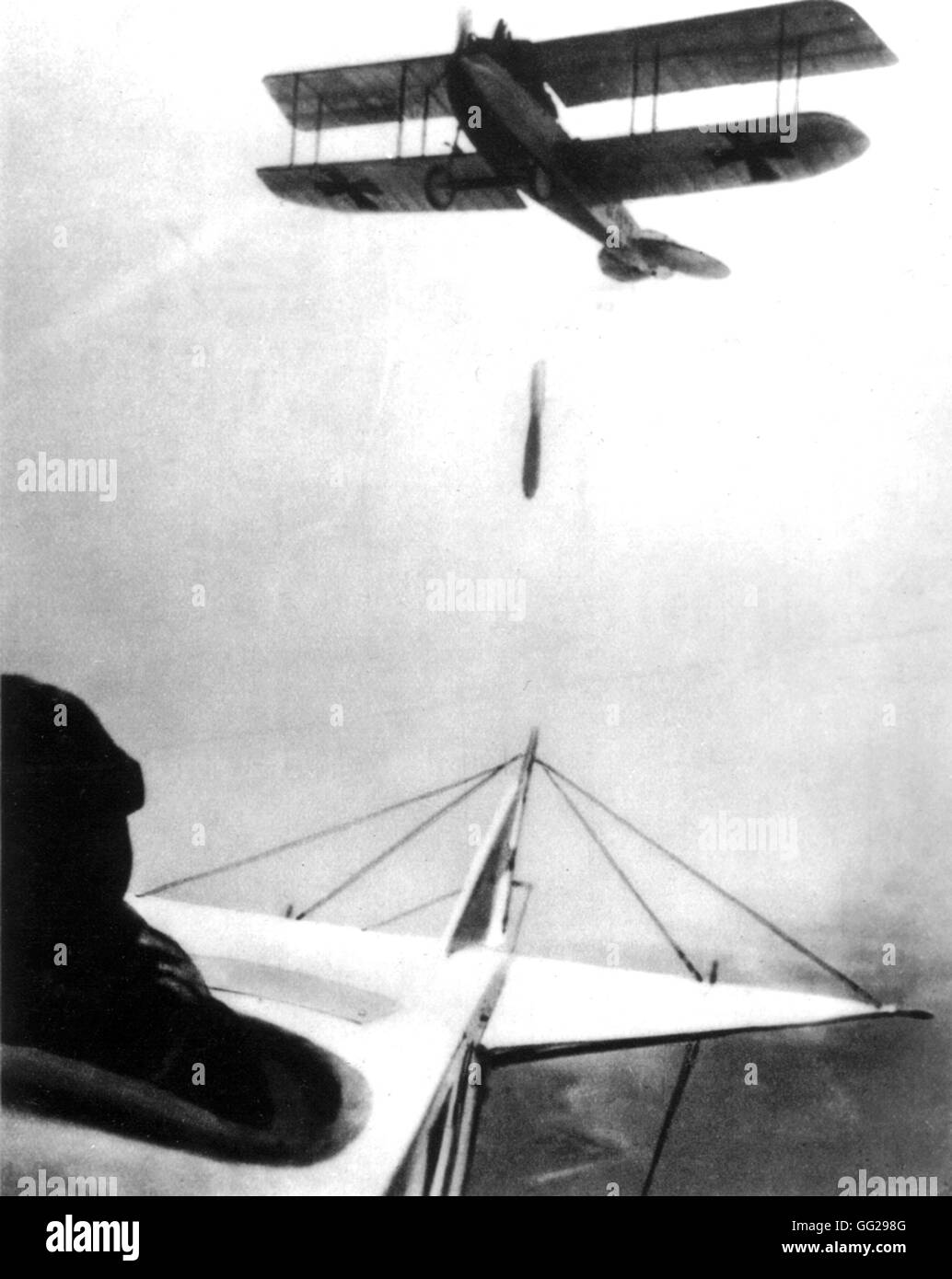 Ein deutsches Flugzeug starten Bomben (Ort und Datum unbekannt) Weltkrieg Stockfoto