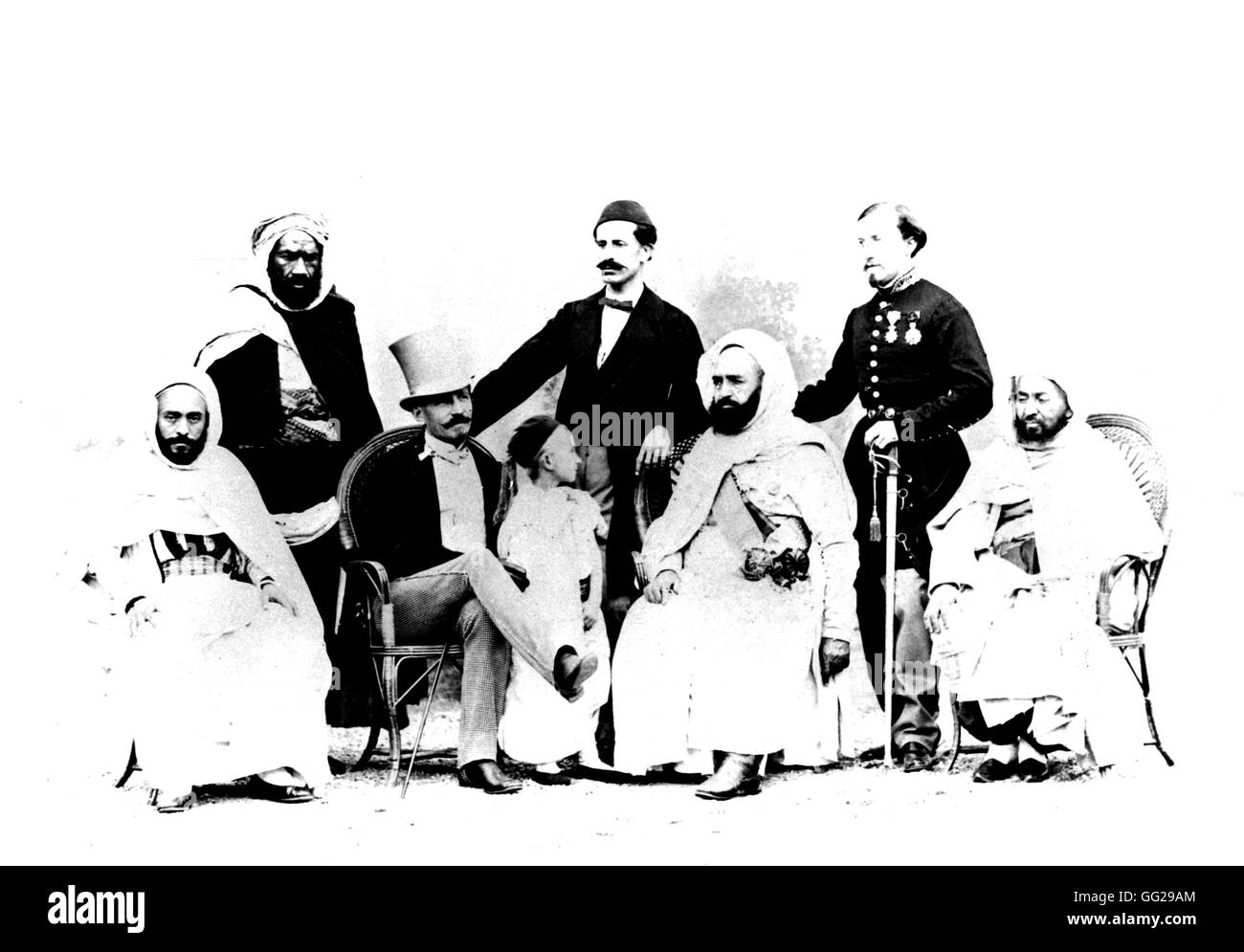 Emir Abd-el-Kader während seines Exils in Frankreich. Zu seiner linken, General Mac Mahon, künftiger Präsident der französischen Republik 1867 - Algerien / / ZUZINEC Stockfoto