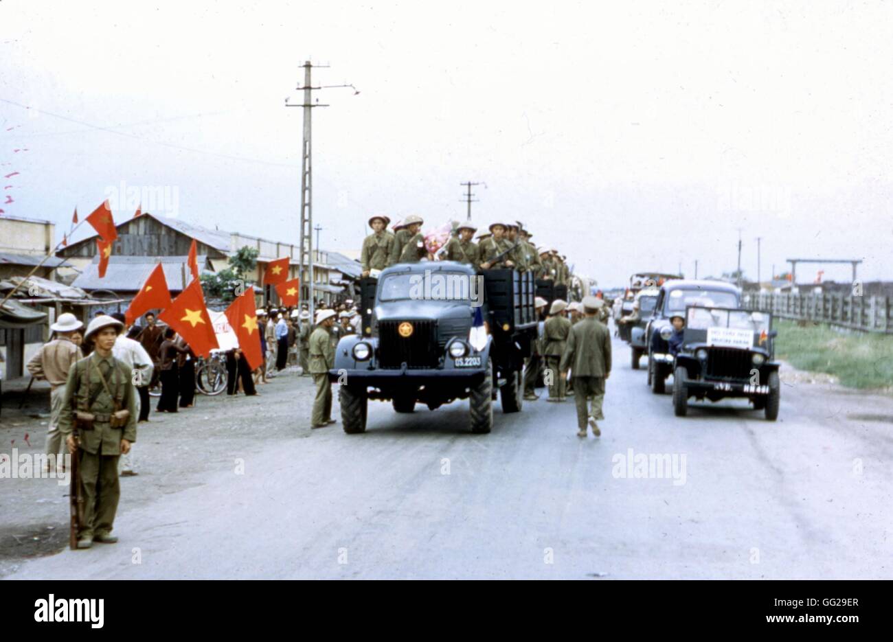 Kommunisten Truppen die Stadt von Haiphong 1954 Vietnam - Krieg in Indochina National Archives. Washington Stockfoto