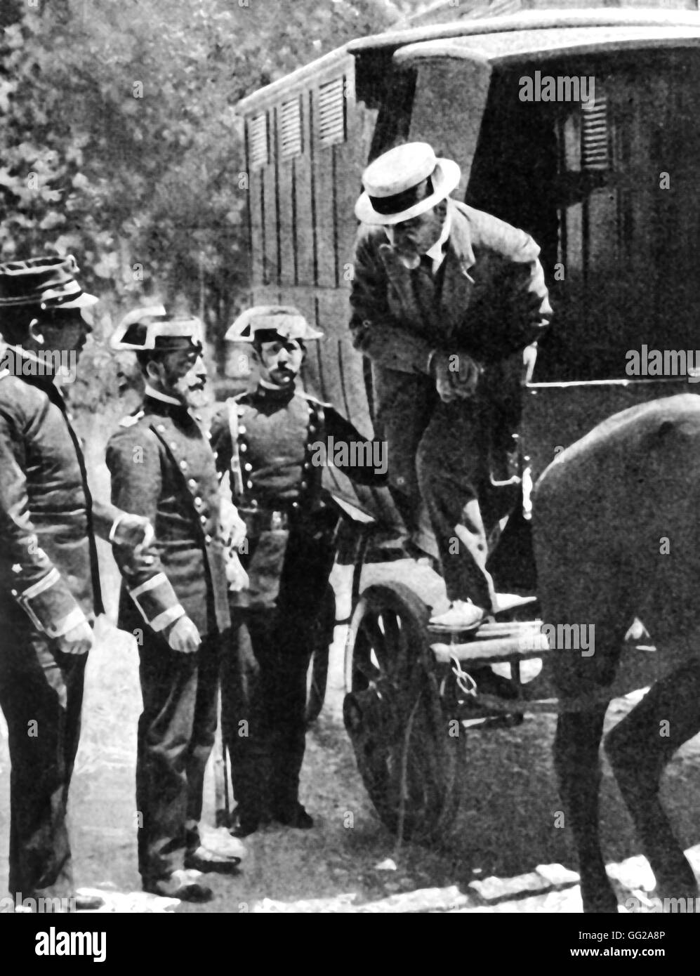 Francisco Ferrer, Handschellen, raus aus dem Gefängnis Auto 16. Oktober 1909 Spanien Stockfoto