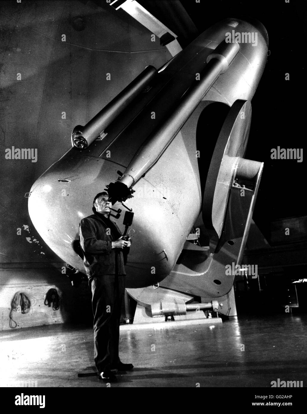 Docteur Edwin P. Hubble mit dem Palomar Berg berühmten "Big Schmidt" ca. 1934 USA Stockfoto
