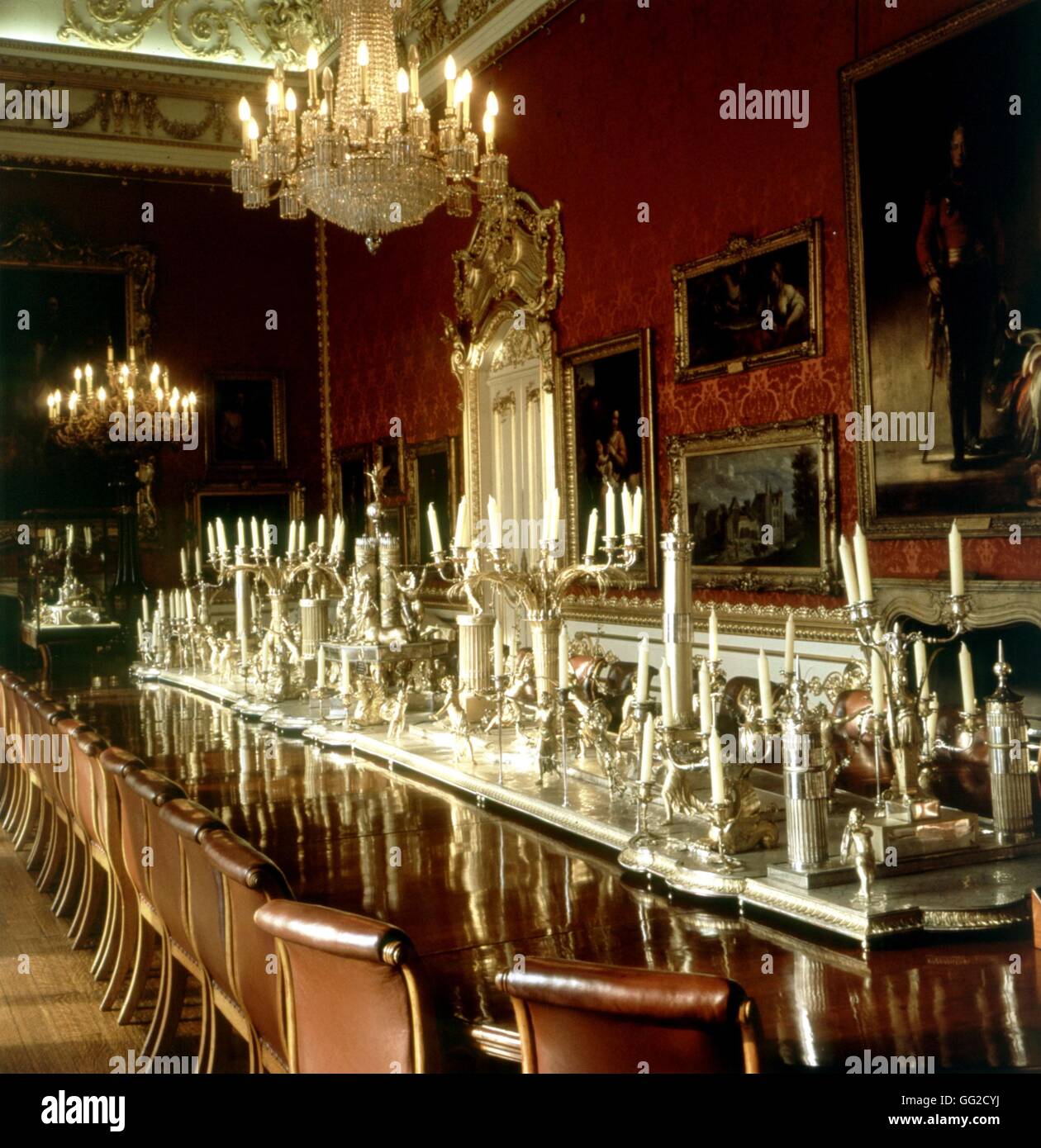 Großer Speisesaal im Apsley House (Haus von Wellington) in London. 20. Jahrhundert in England Stockfoto