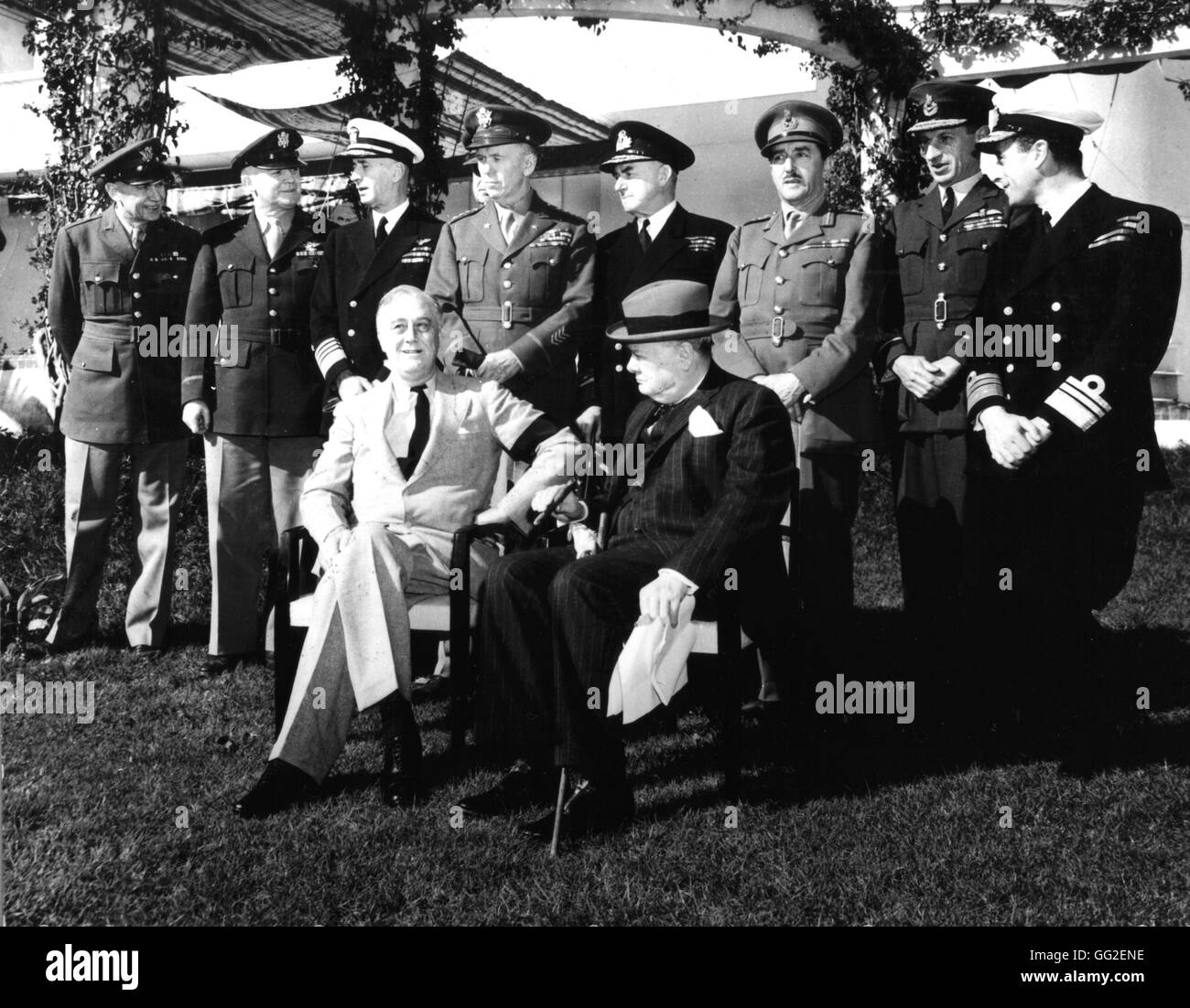 CasablancaKonferenz, Roosevelt und Churchill. Hinter Präsident Roosevelt, General Marshall