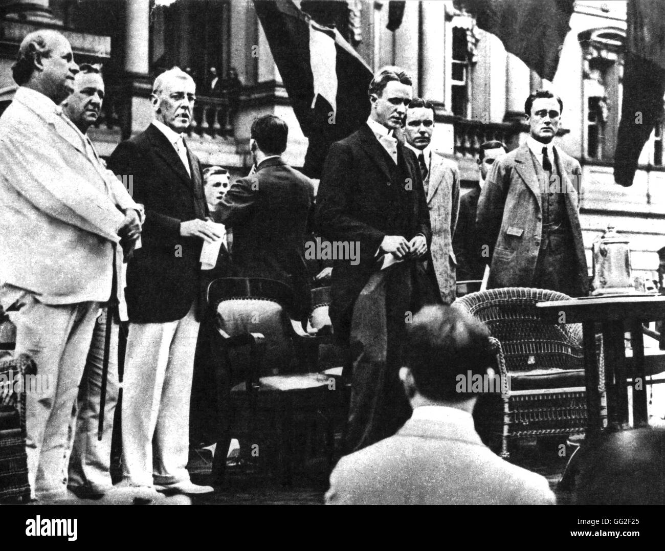 Präsident Wilson während der Sitzungen vor Eintritt Amerikas in den Weltkrieg I. (auf der rechten Seite, Franklin Delano Roosevelt, dann Secretary Of The Navy) 1917 Vereinigte Staaten - World War I New York Public library Stockfoto