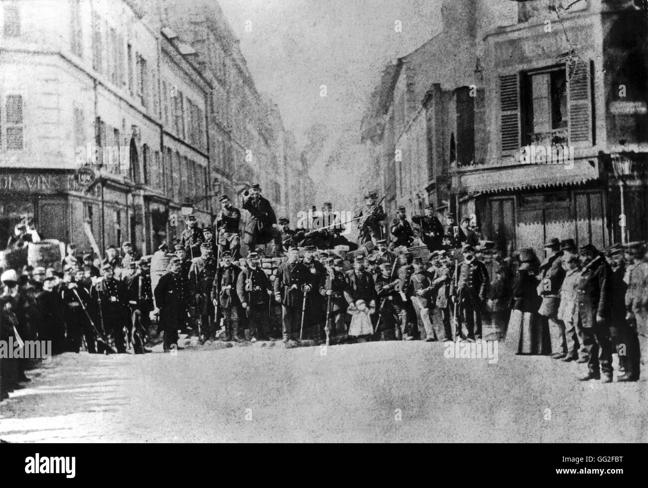 Verbarrikadieren Sie der Paris Kommune - 1871 Frankreich Slg. Jacques Chevallier Stockfoto