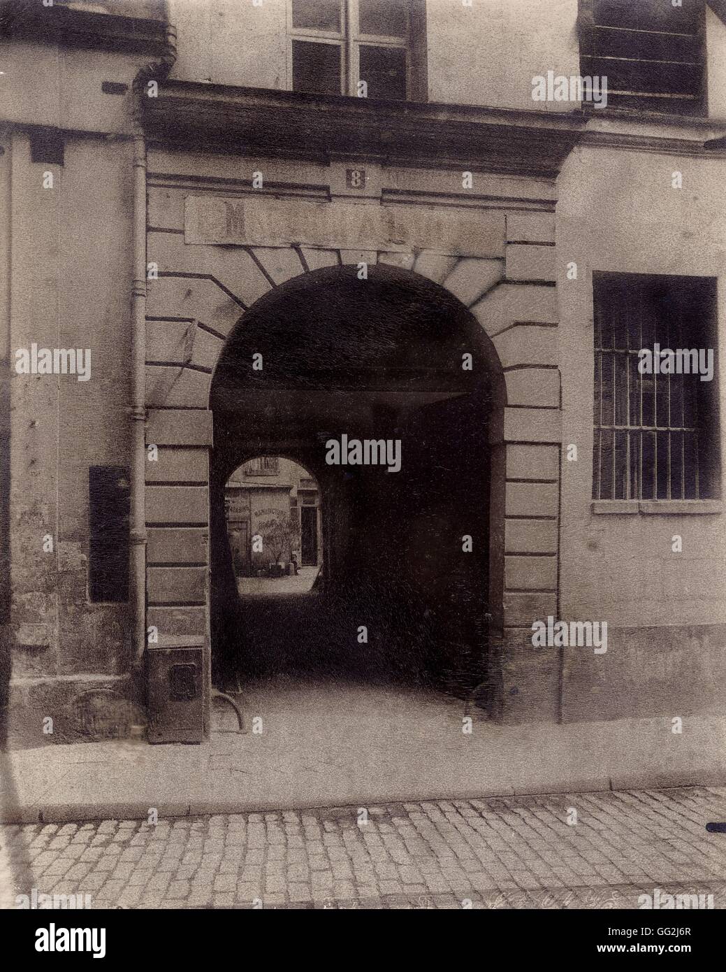 Eugène Atget ehemaligen Hotel Particulier Nummer 8 Rue Pavée im 4. Arrondissement in Paris. c.1911 Albumen Print nach Glasplatte negative Privatsammlung Stockfoto