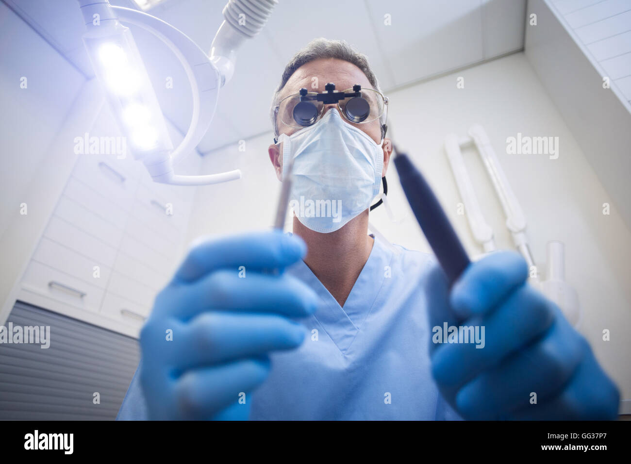 Zahnarzthelferin zahnmedizinische Werkzeug Stockfoto