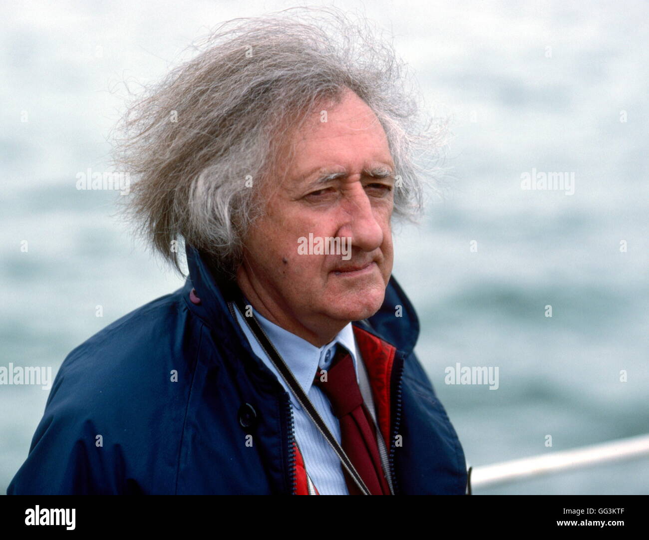 AJAXNETPHOTO. 1991. MILFORD HAVEN, WALES. -PREISGEKRÖNTE NAVAL ARCHITECT - COLIN MUDIE (GBR).   FOTO: JONATHAN EASTLAND/AJAX REF: 2670791 Stockfoto