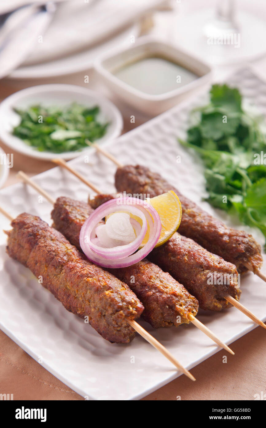 Kabab plate Fotos und Bildmaterial in hoher Auflösung Alamy