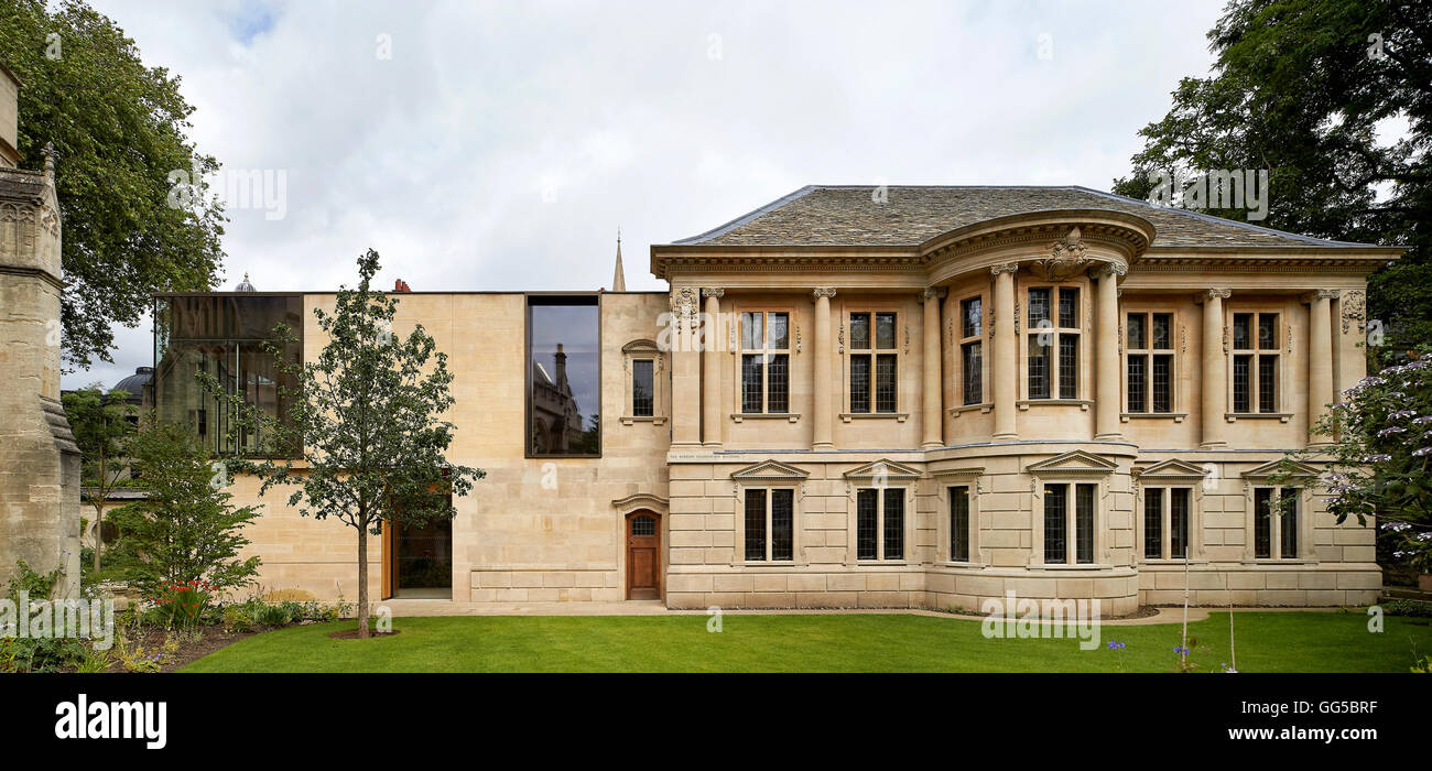 Vorderansicht des modernen Anbau neben renovierten Gebäude. Das Garten-Gebäude am Lincoln College in Oxford, Vereinigtes Königreich. Architekt: Stanton Williams, 2015. Stockfoto