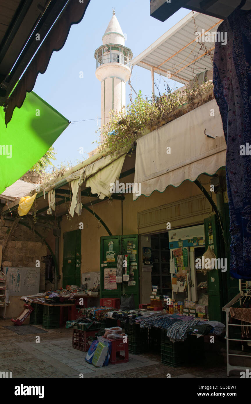 Nazareth: Blick auf die Gassen der Altstadt und den Souq, sechs Tage die Woche Markt, in dem sich der Weiße Moschee Stockfoto