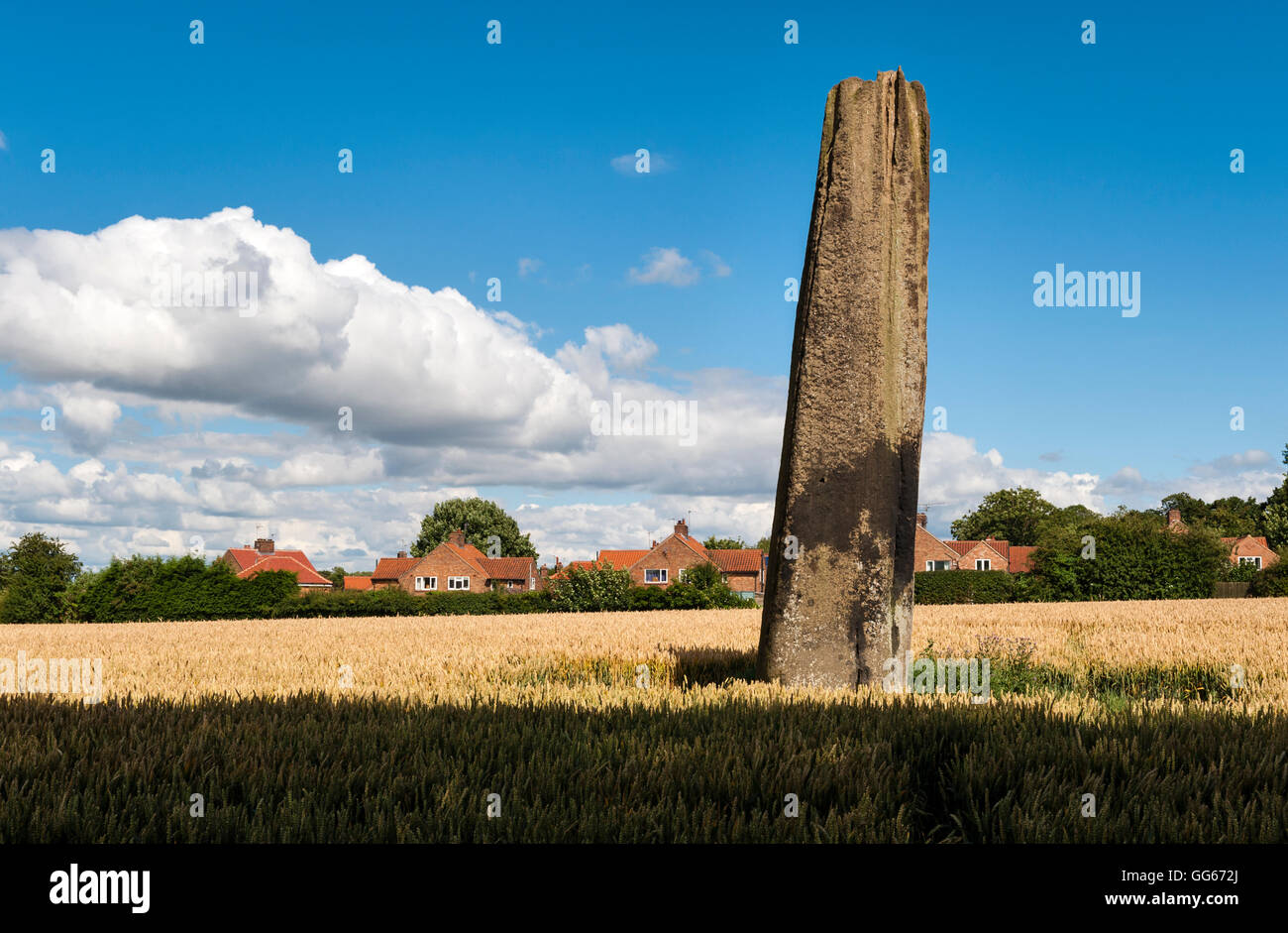 Boroughbridge, North Yorkshire, UK. Des Teufels Pfeile, eine Angleichung der 3 neolithischen oder Bronze Alter Menhire (2700 v. Chr.) Stockfoto