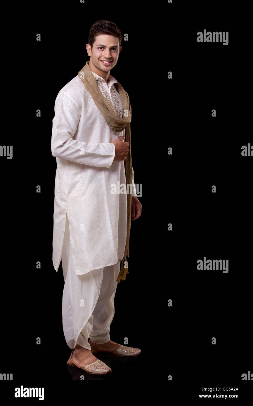 Porträt eines Mannes in traditioneller Kleidung Stockfoto